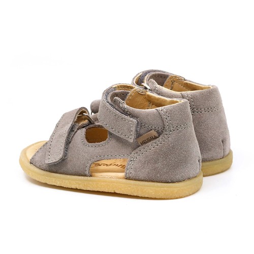 7a80db16058fd608486d4fb9a836393b